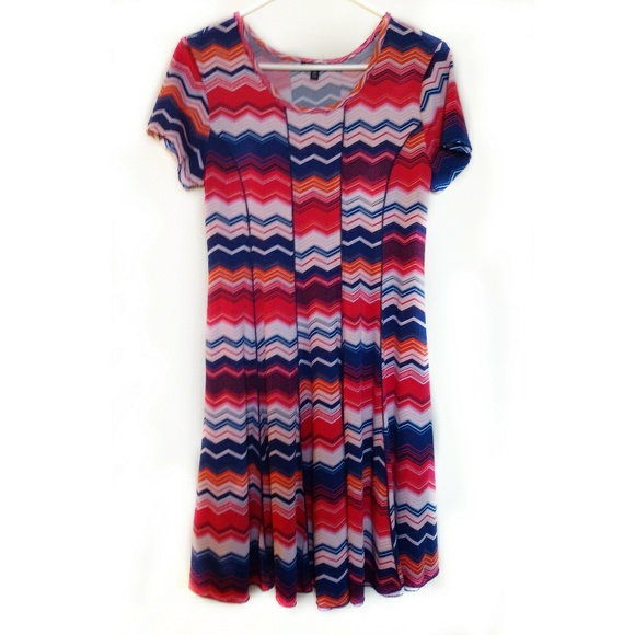 Sami & Jo Dresses & Skirts - Fun rainbow chevron dress